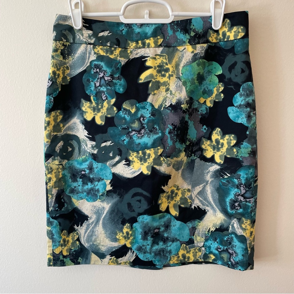 Ann Taylor Watercolor Flower Skirt